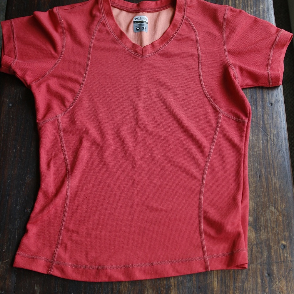 activewear tee